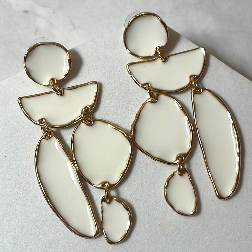 Elegant White Geo Drop Gold Earrings - Picture 16 of 17